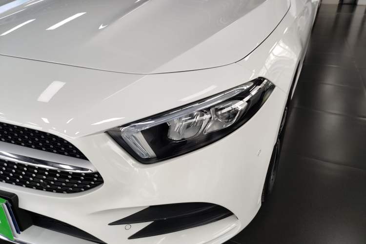 Used Mercedes-Benz A-Class 2022 Revised Version A 200 L Sport Sedan Fashionable Style