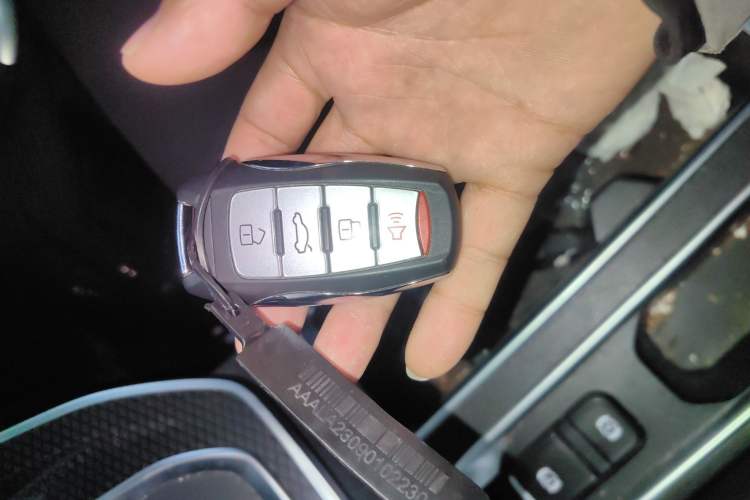 Used Haval M6 2023 PLUS 1.5T DCT Elite Smart Connectivity Model
