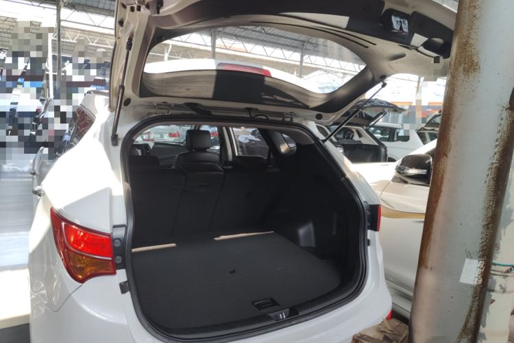 Used Hyundai Santa Fe 2015 2.0T Automatic Two-Wheel Drive Smart Version 5 Seats
