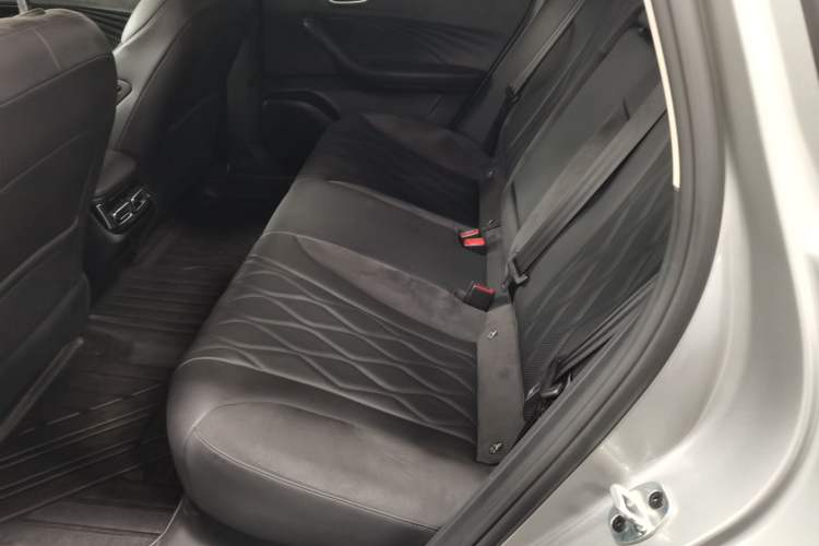 Used Roewe D7 2023 DMH 125km Flagship Edition
