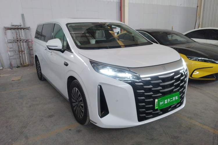 Used BYD Xia 2025 DM-i 1.5T 180km Beyond Edition
