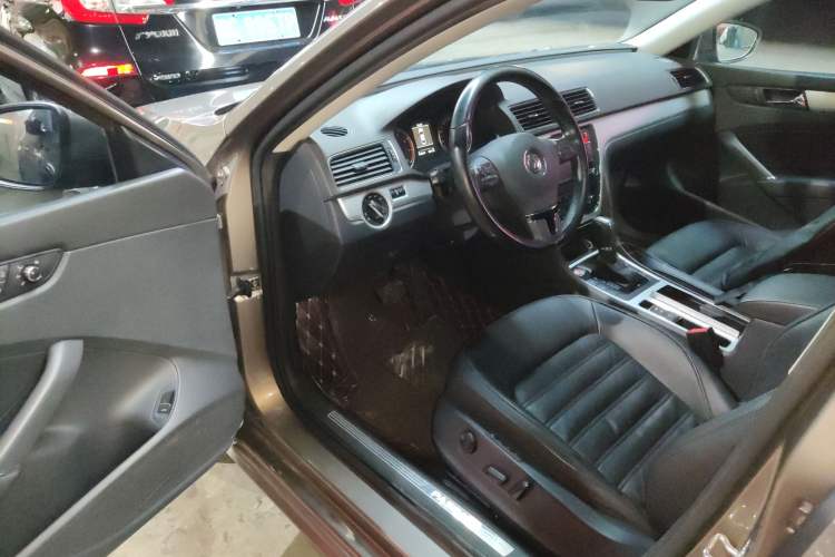 Used Volkswagen Passat 2015 1.8TSI DSG Prestige Edition
