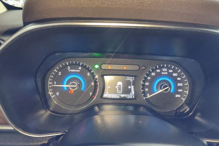 Used Dongfeng Fengon 580 2018 1.5T Manual ZhiShang Model