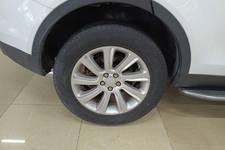 Used Land Rover Discovery Sport 2018 240 PS SE Version