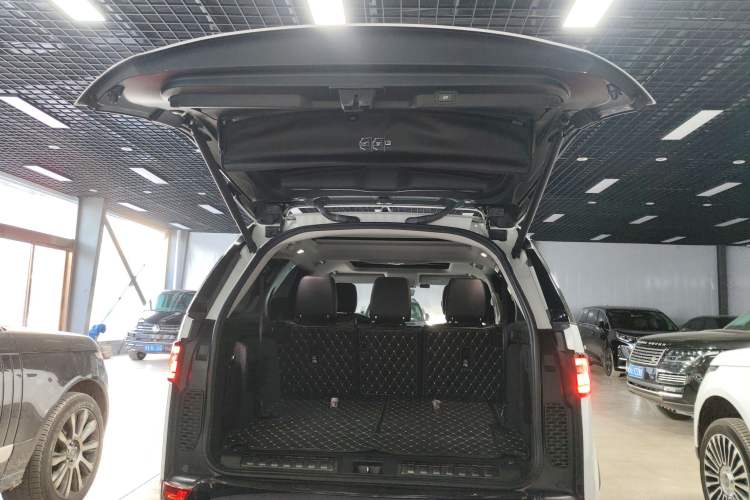 Used Land Rover Discovery 2020 3.0 SC V6 30th Anniversary Special Edition