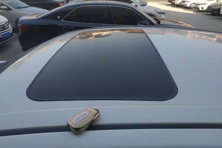 Used Toyota Camry 2021 2.0G Luxury Edition
