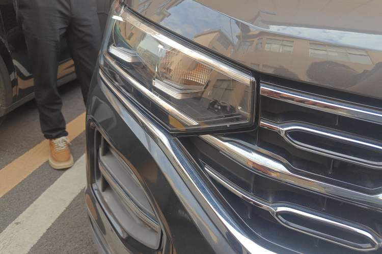 Used Volkswagen Tayron 2019 330TSI Two-Wheel Drive Luxury Model China VI Standard
