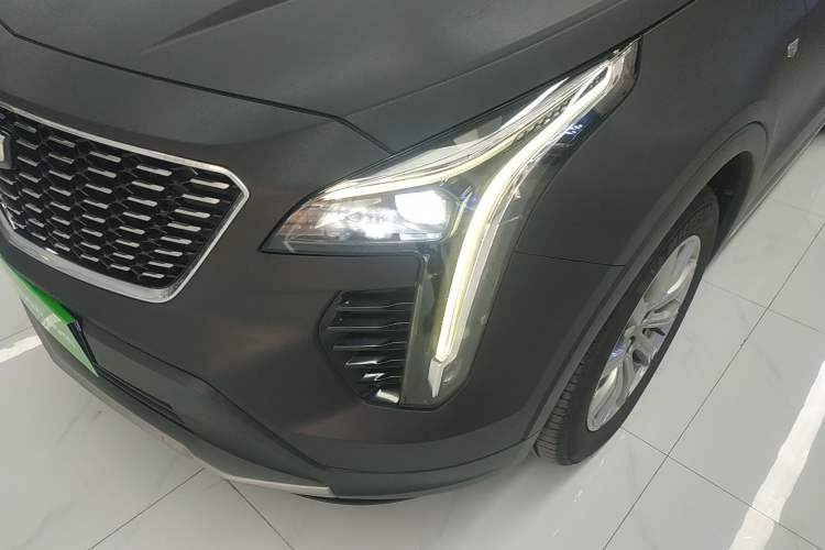 Used Cadillac XT4 2020 28T Two-Wheel-Drive Leading Version
