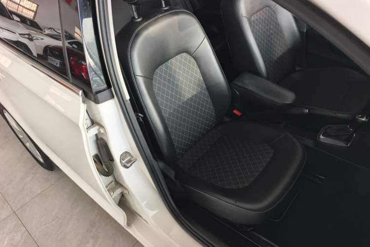 Used Skoda Rapid 2019 1.5L Automatic Comfort Edition China VI Standard