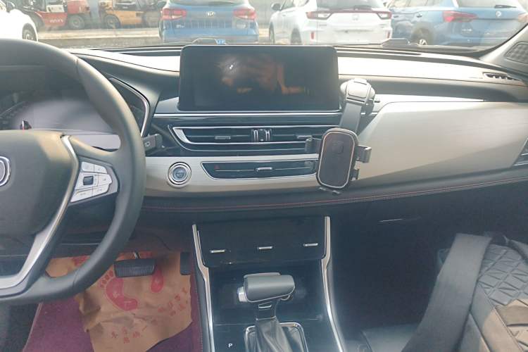 Used Changan CS75 2020 280T DCT Luxury Version China VI Standard
