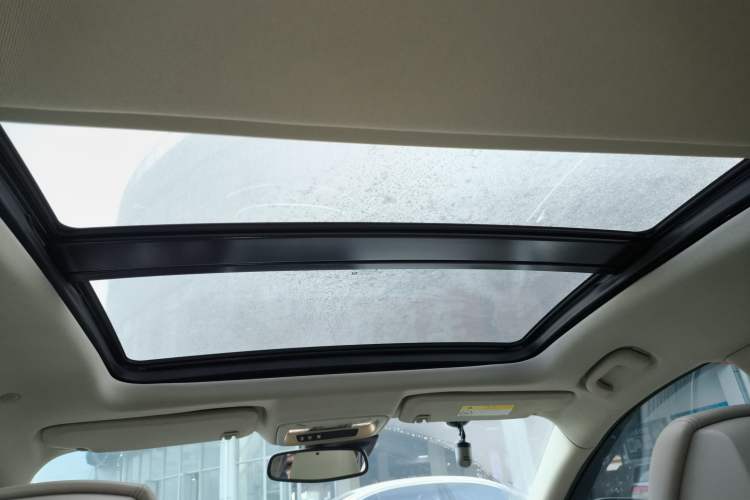 Used Buick LaCrosse 2016 30H Luxury Version
