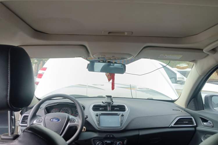 Used Ford Escort 2015 1.5L Automatic Fashion Model