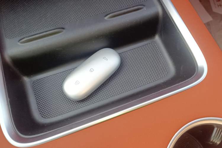 Used Li Auto L8 2023 Pro Model
