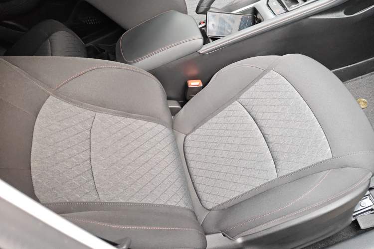 Used Roewe i5 2023 1.5L Manual Comfort Edition