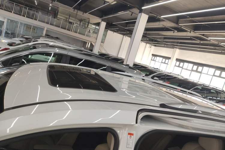 Used Toyota Granvia 2023 2.5L Hybrid Prestige PLUS Edition
