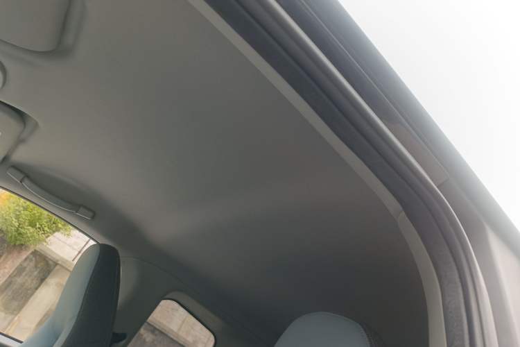 Used Chery Little Ant 2022 Revised Version Sweet Pink Edition Half-Sugar Version Lithium Iron Phosphate 30.7 kWh 30 kW 301 km
