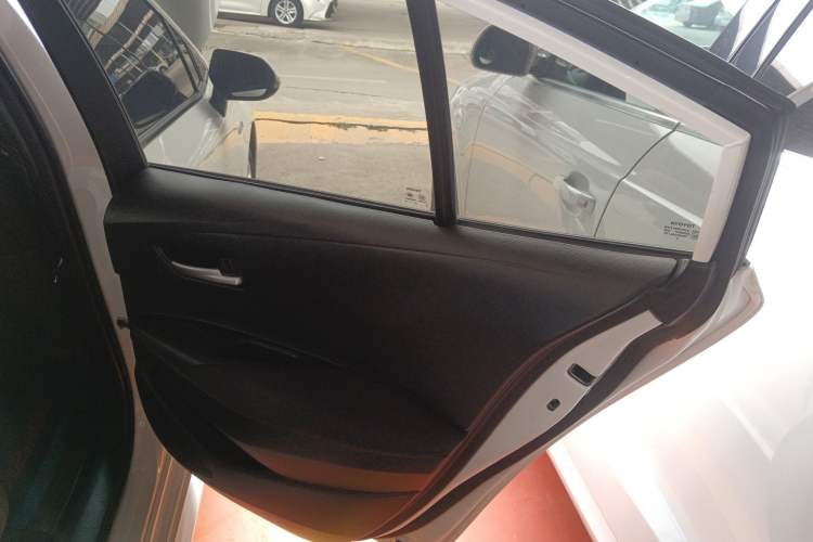 Used Toyota Levin 2022 Dual-Motor 1.8H E-CVT Leading Edition
