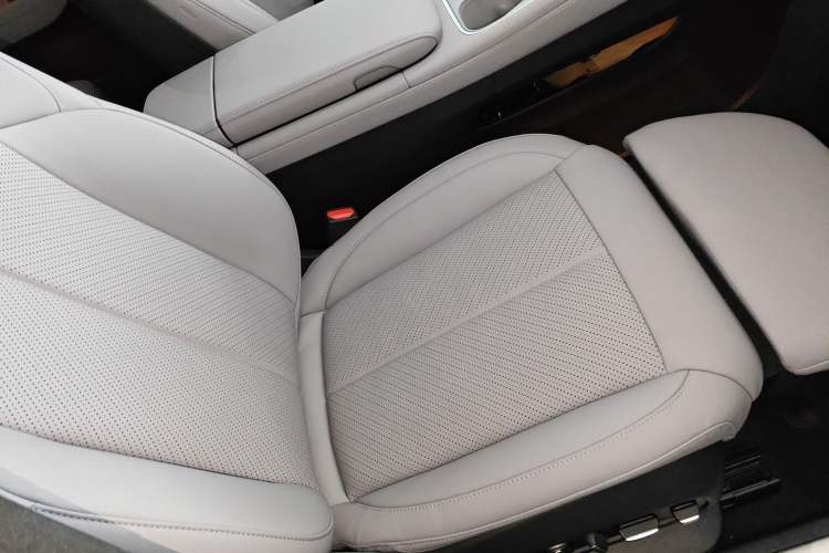 Used Nio EC6 2023 75 kWh