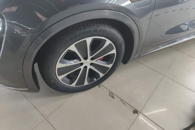 Used Hima Luxeed R7 2024 All-Electric 802 km Max
