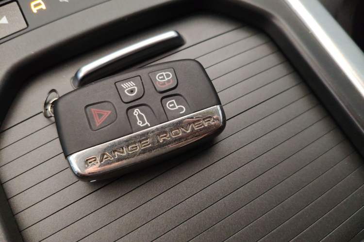 Used Land Rover Range Rover Evoque 2016 2.0T SE Smart Glow Edition