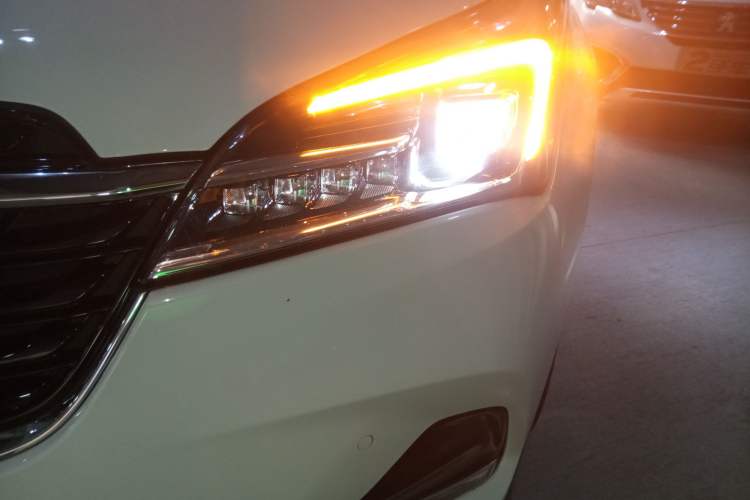 Used Buick Envision 2020 20T Two-Wheel Drive Luxury Model
