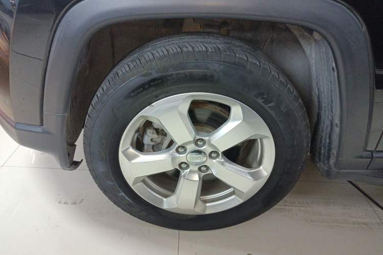 Used  Compass 2019 200T Automatic Family Edition - Connected Large Screen Version
