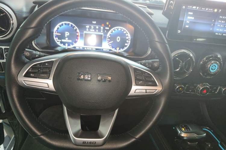 Used  BJ40 2020 2.0T Automatic Four-Wheel Drive Urban Hunter Edition Chivalrous Type
