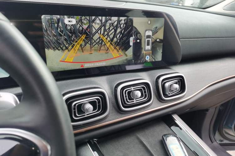 Used Chery Tiggo 9 2023 2.0T Dual-Clutch Two-Wheel Drive Leading Edition 5 Seats