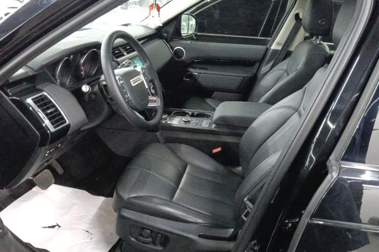 Used Land Rover Discovery 2018 3.0 SC V6 SE
