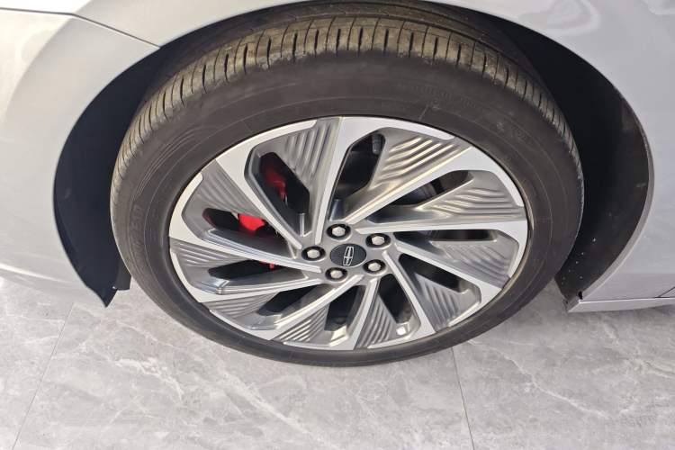 Used Lincoln Z 2024 2.0T Two-Wheel Drive Prestige Hybrid Version
