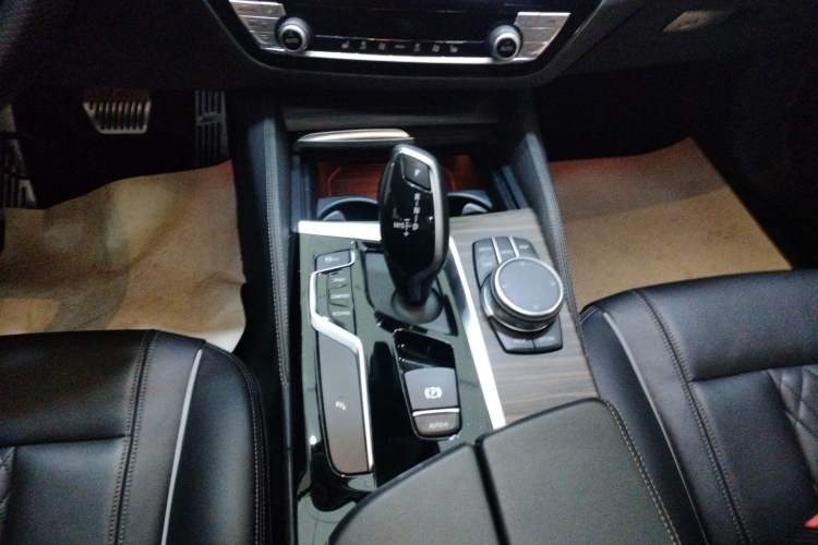 Used BMW 5 Series 2019 530Li Leading Model Luxury Package
