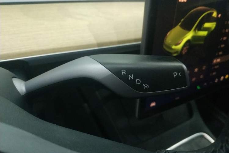 Used Tesla Model Y 2022 Rear-Wheel-Drive Version