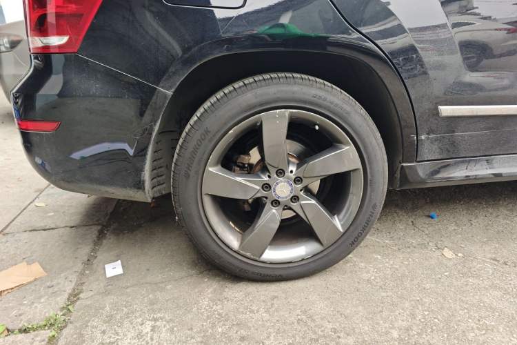 Used Mercedes-Benz GLK-Class 2013 GLK 300 4MATIC Dynamic Sunroof Model