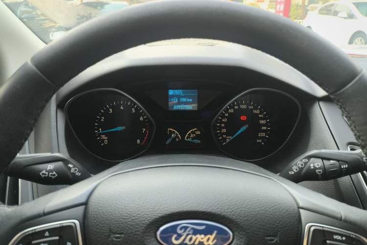 Used Ford Focus 2018 Hatchback Classic 1.6L Automatic Trendy SmartDrive Edition
