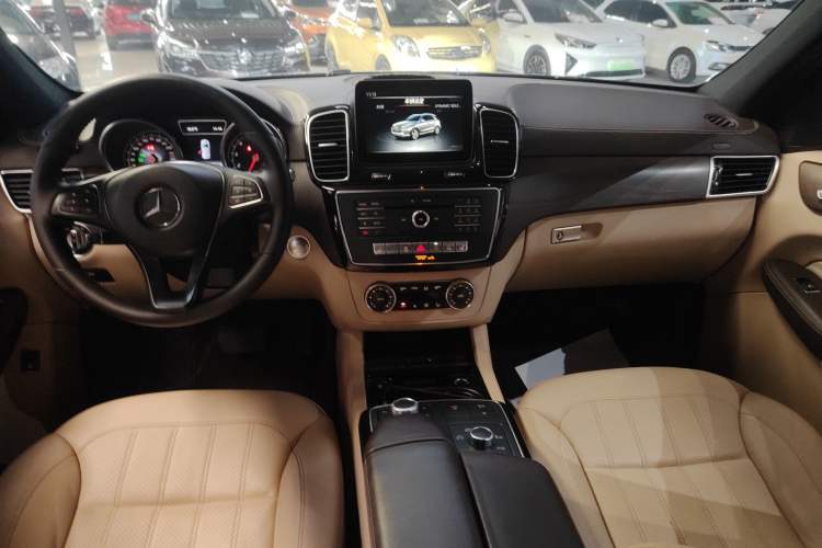 Used Mercedes-Benz GLE 2017 GLE 400 4MATIC
