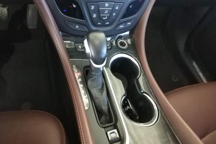 Used Buick Envision 2018 28T Four-Wheel Drive Luxury Model
