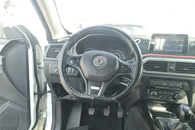 Used Dongfeng Fengon S560 2018 1.8L Manual Urban Model 7 Seats