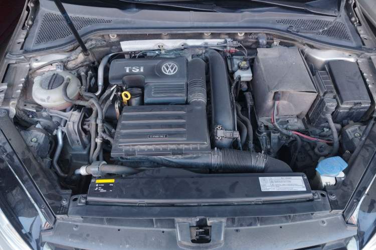 Used Volkswagen Golf 2015 1.2TSI Automatic Comfort Model

