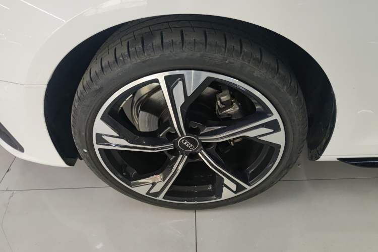 Used Audi A4L 2024 40 TFSI Luxury Dynamic Edition (Starry Night Version)
