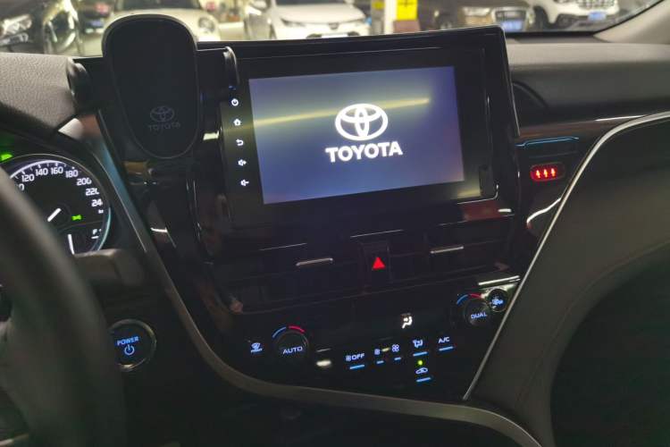 Used Toyota Camry 2021 Dual-Motor 2.5 HGVP Leading Edition
