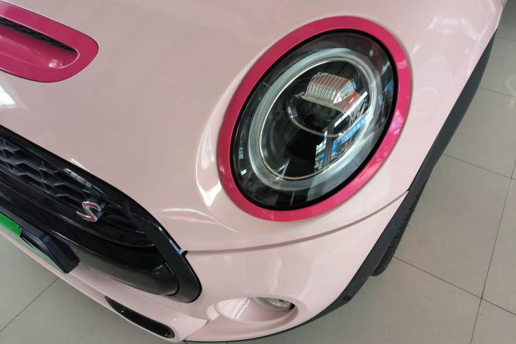 Used MINI MINI 2019 2.0T COOPER S Classic Edition Five-Door Model
