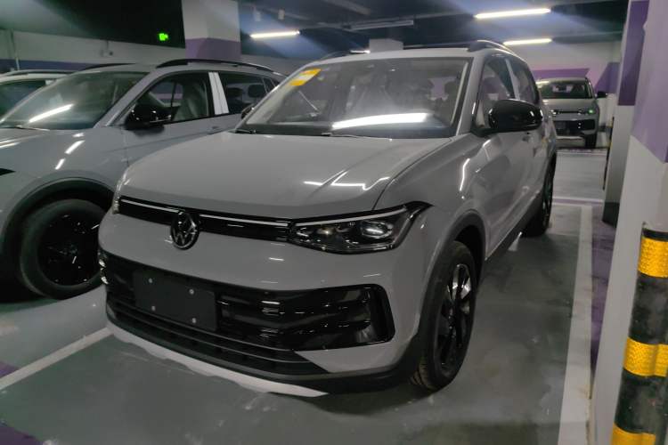 Used Volkswagen Tharu 