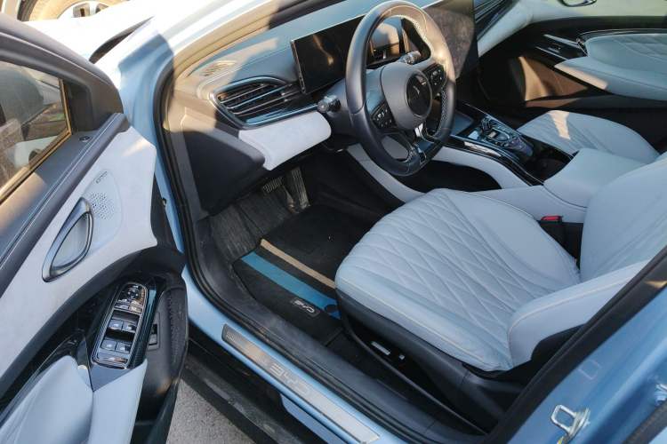 Used BYD Seal 2022 550 km Standard Range Rear-Wheel Drive Prestige Version
