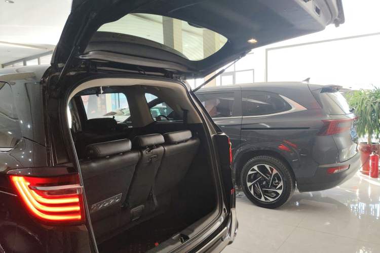 Used Honda Elysion 2016 2.4L Classic Edition
