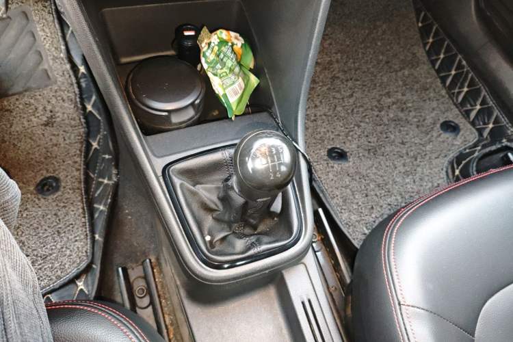 Used Volkswagen Santana 2015 1.6L Manual Fashion Edition
