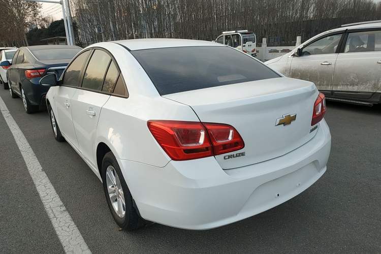 Used Chevrolet Cruze 2015 1.5L Classic SL MT
