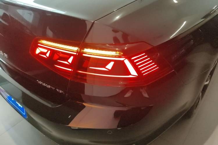 Used Volkswagen Magotan 2025 Zhongxiang Version 330TSI DSG Luxury Edition
