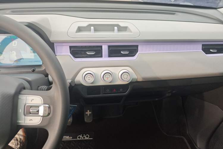 Used Chery QQ Ice Cream 2022 170km Sundae Phosphate Lithium-Ion
