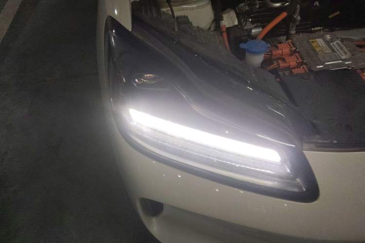 Used Wuling Bingo PLUS 2024 330 km Range Five-Seater Version
