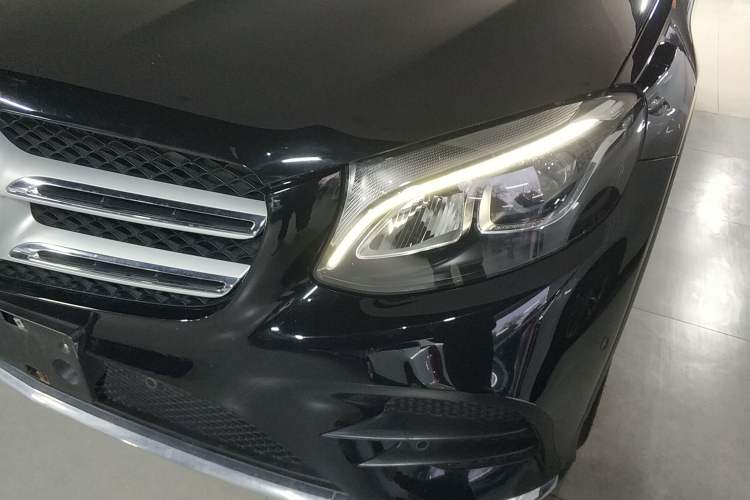 Used Mercedes-Benz GLC 2017 GLC 260 4MATIC Dynamic Edition
